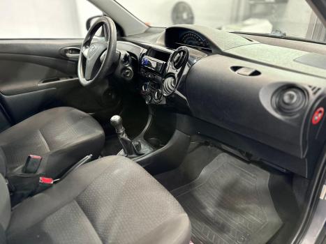 TOYOTA Etios Hatch 1.3 16V 4P FLEX X, Foto 11