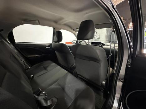 TOYOTA Etios Hatch 1.3 16V 4P FLEX X, Foto 13