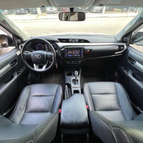 TOYOTA Hilux Caminhonete 2.7 16V 4P SRV FLEX 4X4  CABINE DUPLA AUTOMTICO, Foto 9