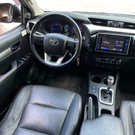 TOYOTA Hilux Caminhonete 2.7 16V 4P SRV FLEX 4X4  CABINE DUPLA AUTOMTICO, Foto 10