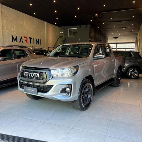 TOYOTA Hilux Caminhonete 2.8 16V SRV 4X4 DIESEL CABINE DUPLA AUTOMTICO, Foto 1