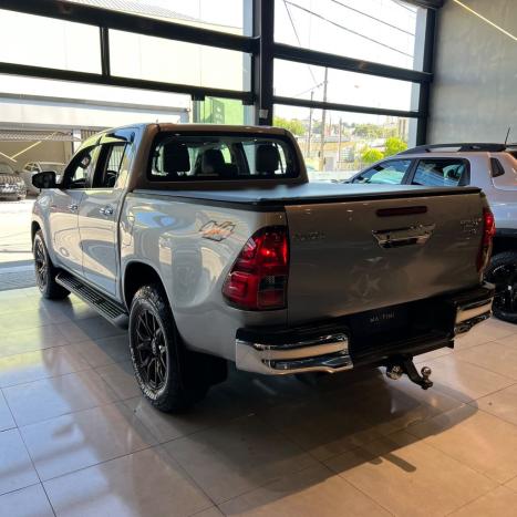 TOYOTA Hilux Caminhonete 2.8 16V SRV 4X4 DIESEL CABINE DUPLA AUTOMTICO, Foto 5