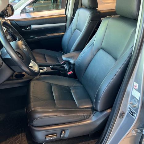 TOYOTA Hilux Caminhonete 2.8 16V SRV 4X4 DIESEL CABINE DUPLA AUTOMTICO, Foto 15