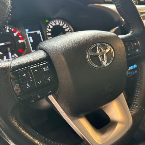 TOYOTA Hilux Caminhonete 2.8 16V SRV 4X4 DIESEL CABINE DUPLA AUTOMTICO, Foto 9