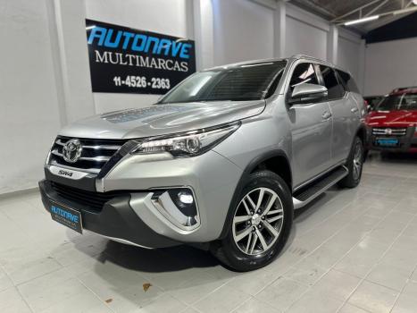 TOYOTA Hilux SW4 2.8 16V 4P SRX 4X4 7 LUGARES TURBO DIESEL AUTOMTICO, Foto 2