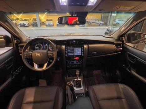 TOYOTA Hilux SW4 2.8 16V 4P SRX 4X4 7 LUGARES TURBO DIESEL AUTOMTICO, Foto 6