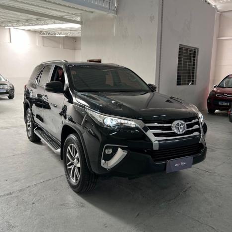 TOYOTA Hilux SW4 2.8 16V 4P SRX 4X4 7 LUGARES TURBO DIESEL AUTOMTICO, Foto 5