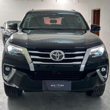 TOYOTA Hilux SW4 2.8 16V 4P SRX 4X4 7 LUGARES TURBO DIESEL AUTOMTICO, Foto 8