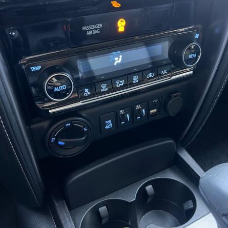 TOYOTA Hilux SW4 2.8 16V 4P SRX 4X4 7 LUGARES TURBO DIESEL AUTOMTICO, Foto 13