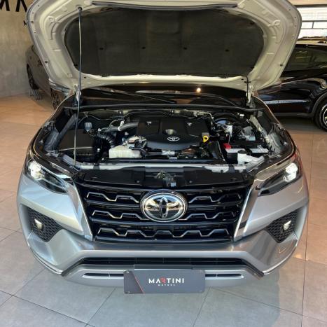 TOYOTA Hilux SW4 2.8 16V 4P SRX 4X4 7 LUGARES TURBO DIESEL AUTOMTICO, Foto 19