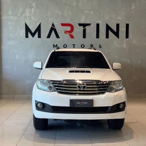 TOYOTA Hilux SW4 3.0 16V 4P SRV 4X4 7 LUGARES TURBO DIESEL AUTOMTICO, Foto 2