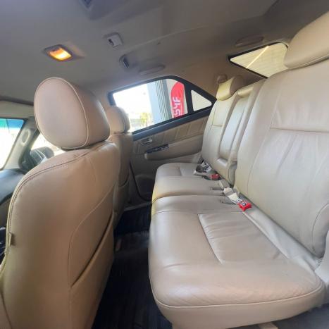 TOYOTA Hilux SW4 3.0 16V 4P SRV 4X4 7 LUGARES TURBO DIESEL AUTOMTICO, Foto 13