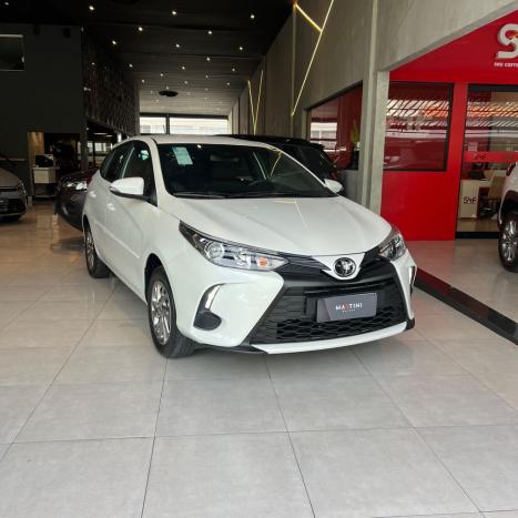 TOYOTA Yaris Hatch 1.5 16V 4P FLEX XS MULTIDRIVE AUTOMTICO CVT, Foto 4