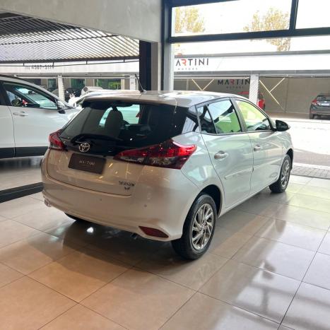 TOYOTA Yaris Hatch 1.5 16V 4P FLEX XS MULTIDRIVE AUTOMTICO CVT, Foto 8