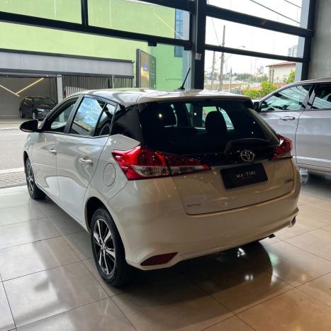 TOYOTA Yaris Hatch 1.3 16V 4P FLEX XL MULTIDRIVE AUTOMTICO CVT, Foto 5