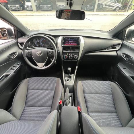 TOYOTA Yaris Hatch 1.3 16V 4P FLEX XL MULTIDRIVE AUTOMTICO CVT, Foto 9