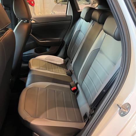VOLKSWAGEN Nivus 1.0 4P FLEX 200 TSI HIGHLINE TURBO AUTOMTICO, Foto 17