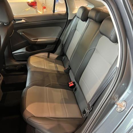 VOLKSWAGEN Virtus 1.0 4P 200 TSI FLEX HIGHLINE AUTOMTICO, Foto 17