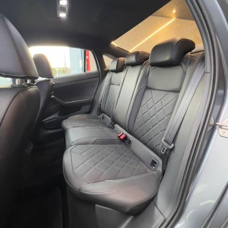VOLKSWAGEN Virtus 1.4 4P 250 TSI EXCLUSIVE AUTOMTICO, Foto 15