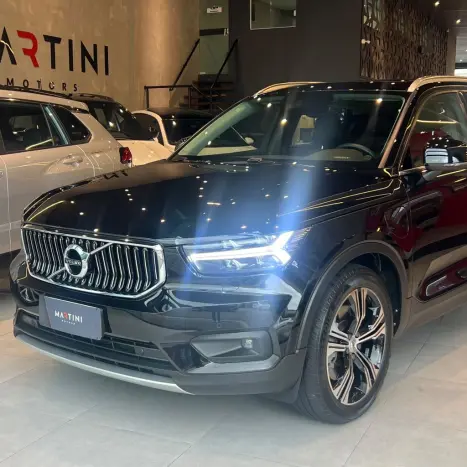 VOLVO XC40 1.5 16V 4P T5 RECHARGE HBRIDO R-DESIGN GEARTRONIC AUTOMTICO, Foto 3