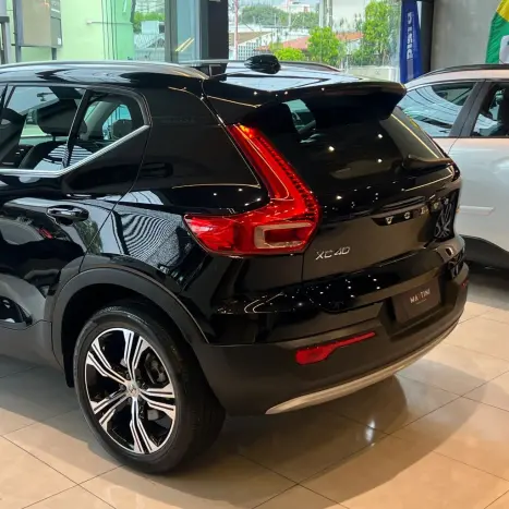 VOLVO XC40 1.5 16V 4P T5 RECHARGE HBRIDO R-DESIGN GEARTRONIC AUTOMTICO, Foto 6