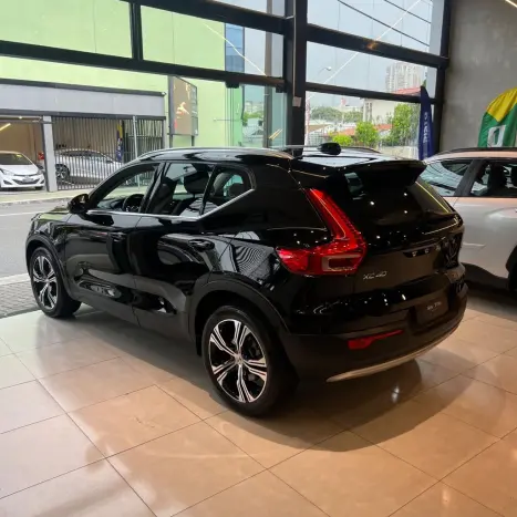 VOLVO XC40 1.5 16V 4P T5 RECHARGE HBRIDO R-DESIGN GEARTRONIC AUTOMTICO, Foto 7