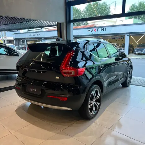 VOLVO XC40 1.5 16V 4P T5 RECHARGE HBRIDO R-DESIGN GEARTRONIC AUTOMTICO, Foto 8