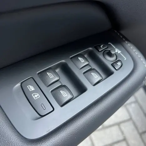 VOLVO XC60 2.0 16V 4P FLEX T8 RECHARGE HBRIDO INSCRIPTION EXPRESSION AWD TURBO GEARTRONIC AUTOMTICO, Foto 13