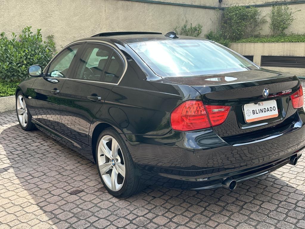 BMW 335I - Foto