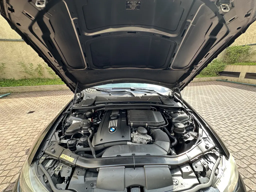 BMW 335I - Foto