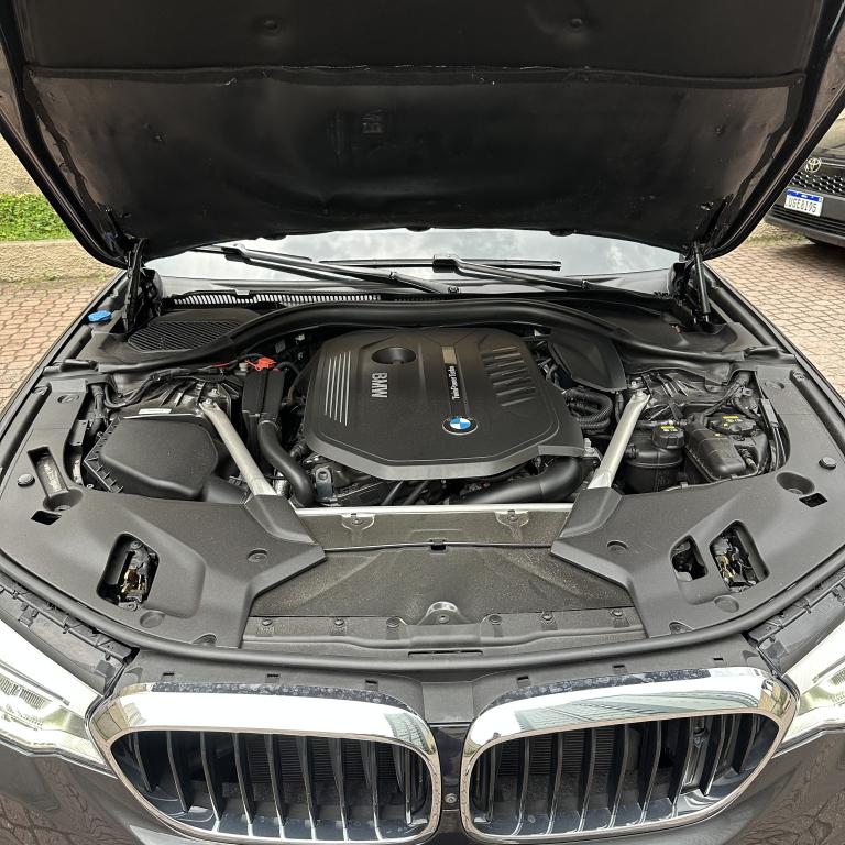 BMW 540I - Foto