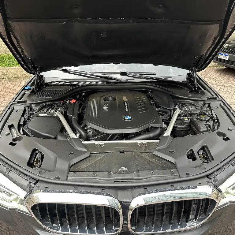 BMW 540I - Foto