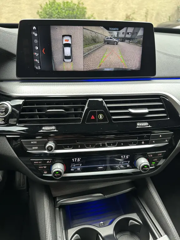 BMW 540I - Foto