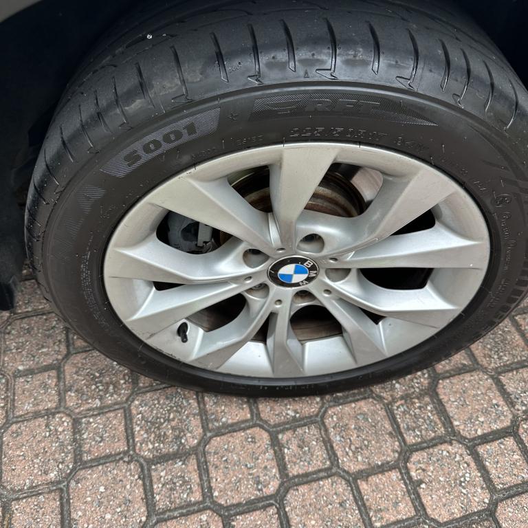 BMW X1 - Foto