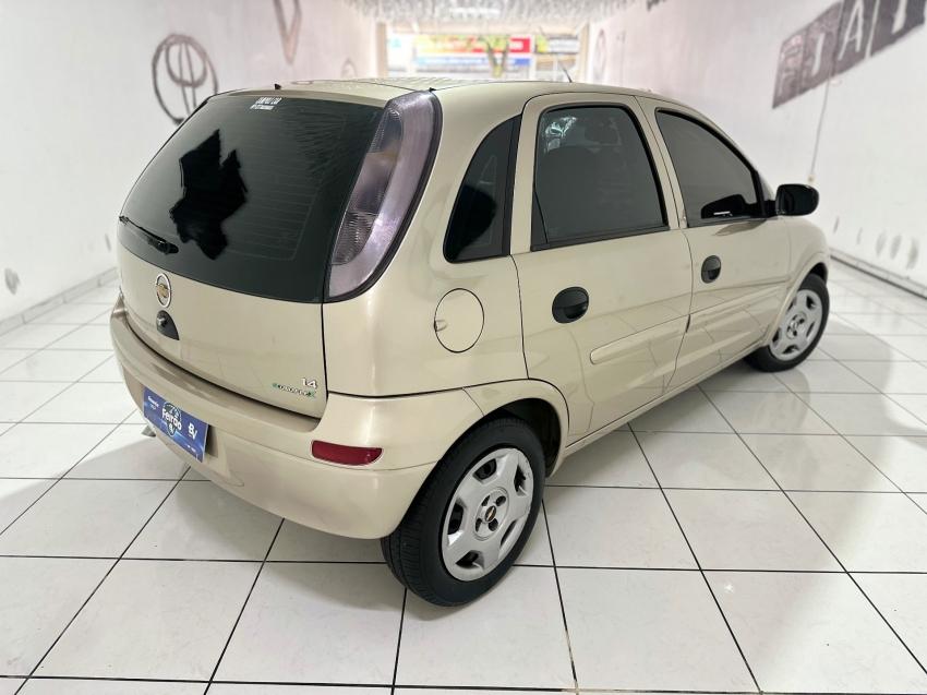CHEVROLET Corsa Hatch - Foto