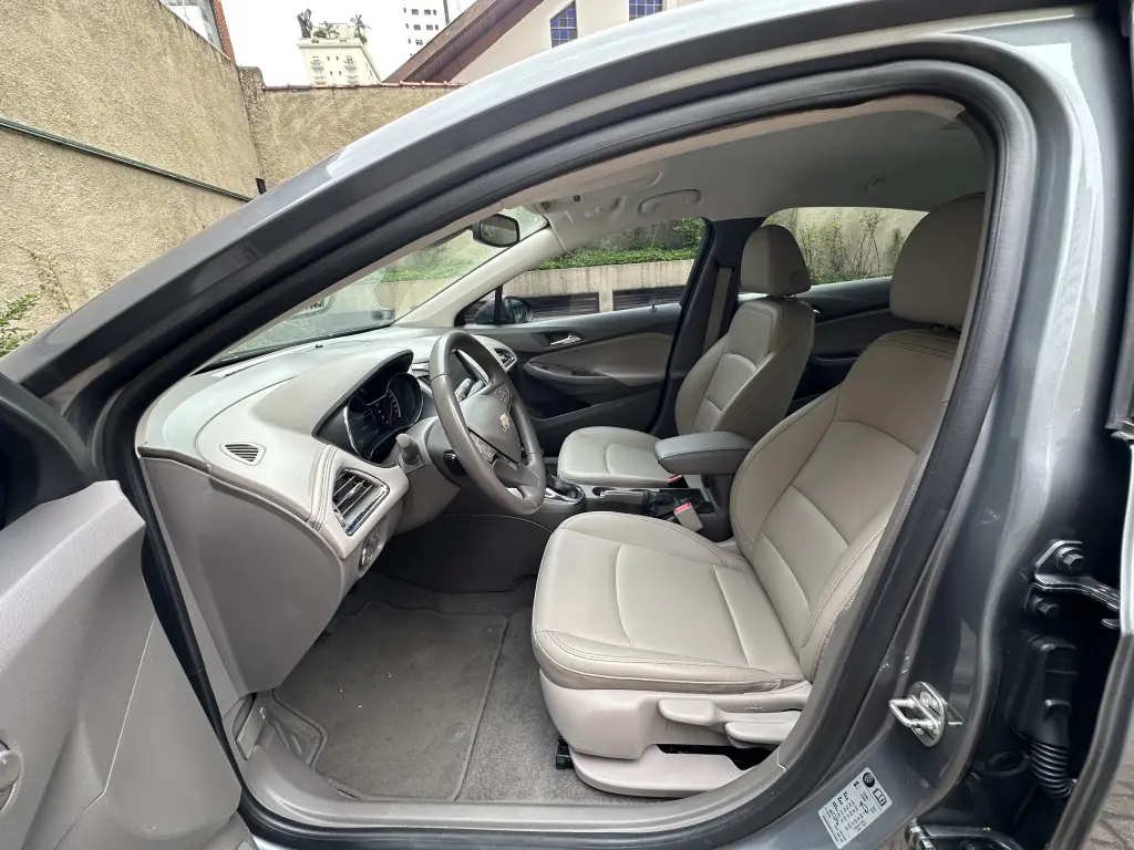 CHEVROLET Cruze Sedan - Foto