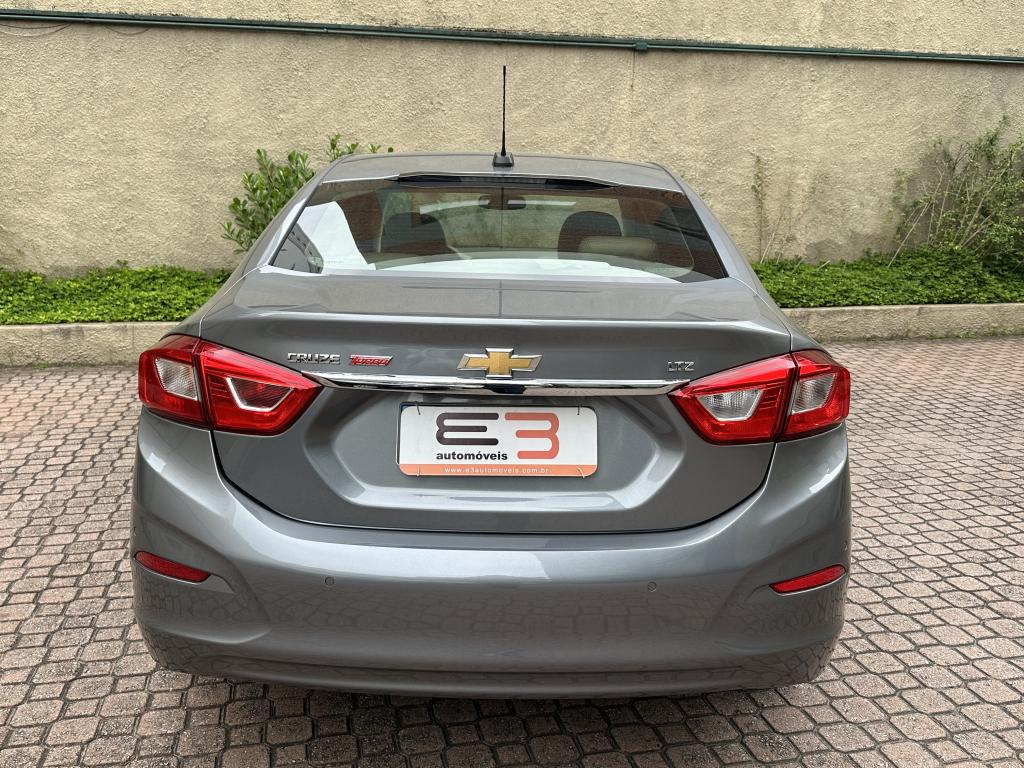 CHEVROLET Cruze Sedan - Foto
