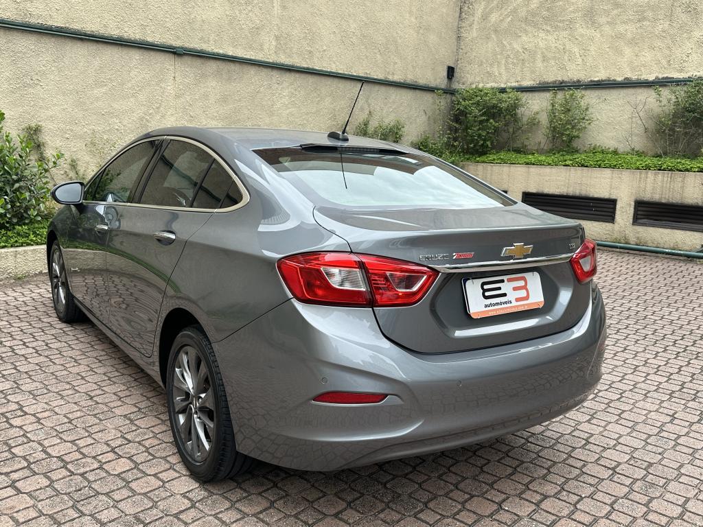 CHEVROLET Cruze Sedan - Foto