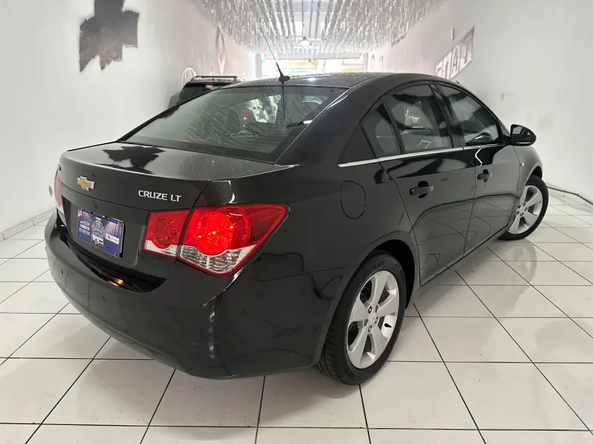 CHEVROLET Cruze Sedan - Foto