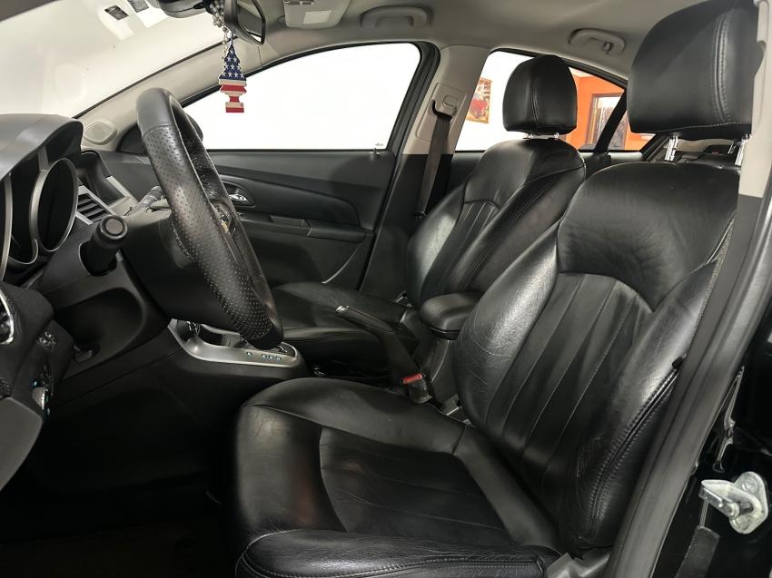 CHEVROLET Cruze Sedan - Foto