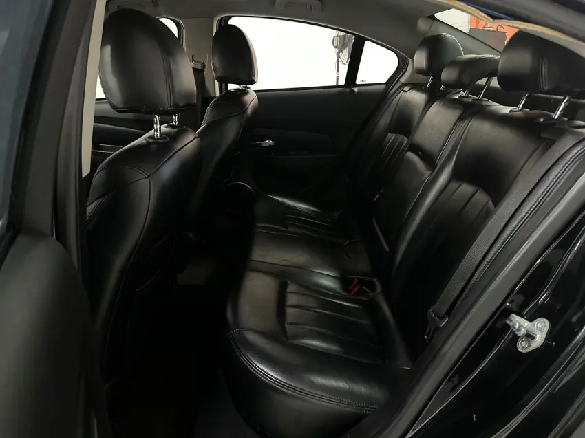 CHEVROLET Cruze Sedan - Foto