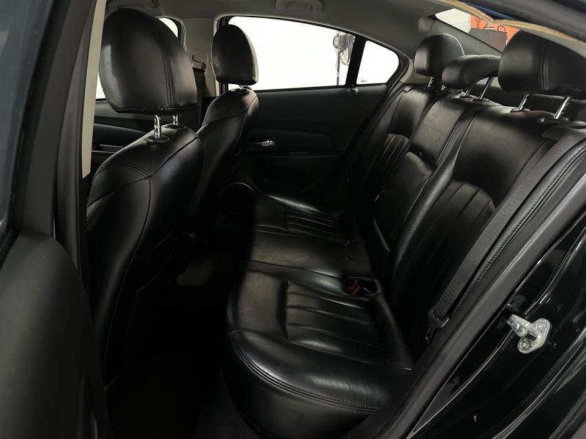 CHEVROLET Cruze Sedan - Foto
