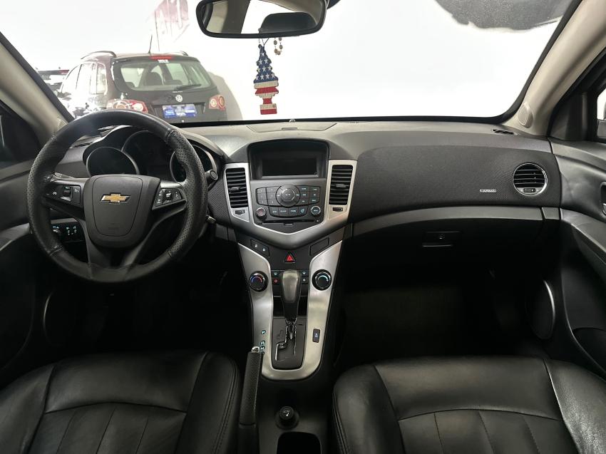CHEVROLET Cruze Sedan - Foto