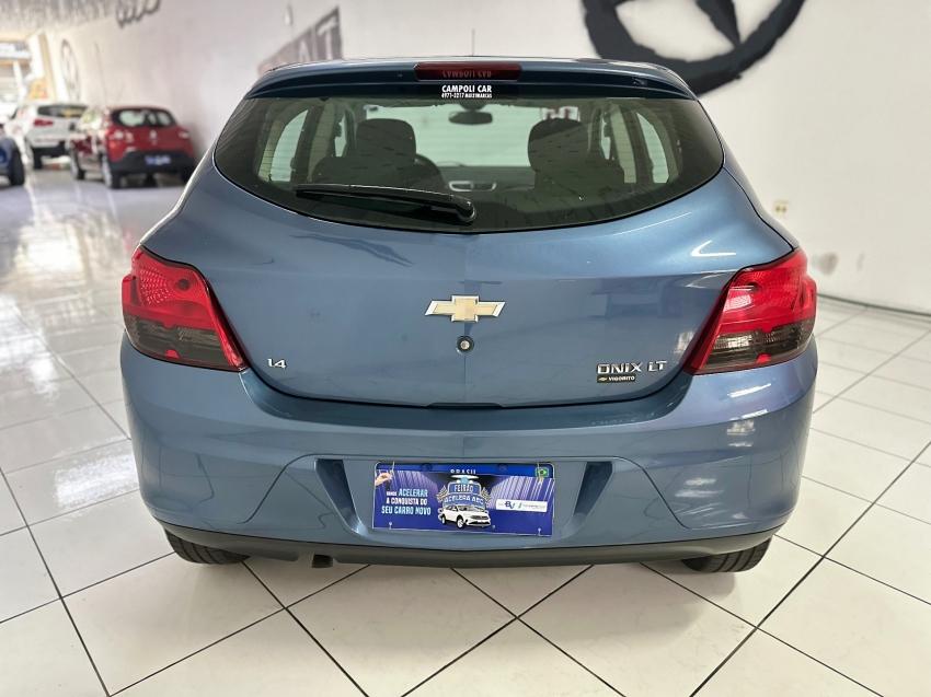 CHEVROLET Onix Hatch - Foto