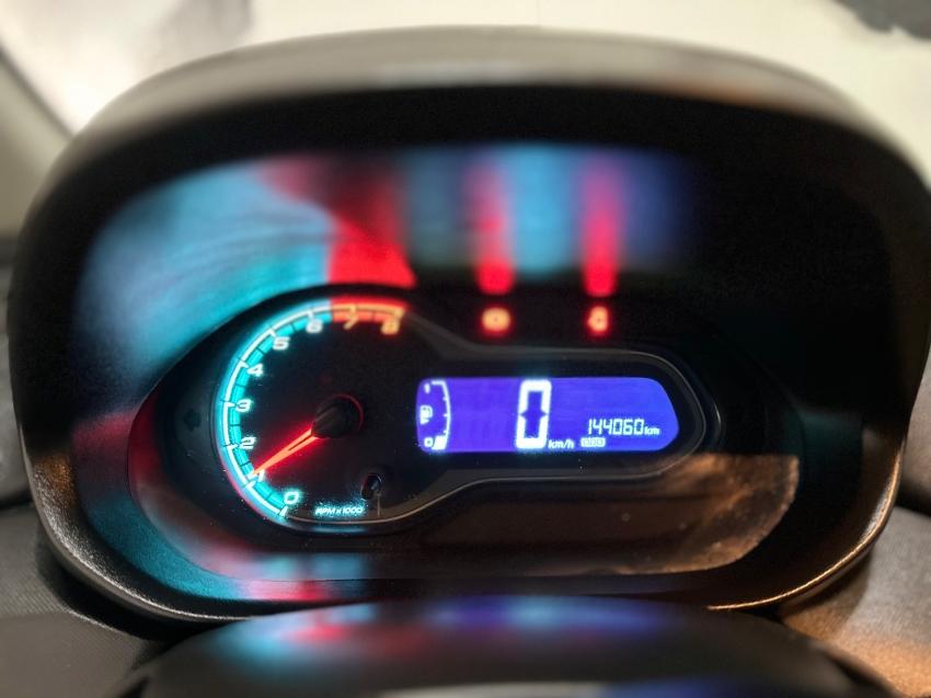 CHEVROLET Onix Hatch - Foto