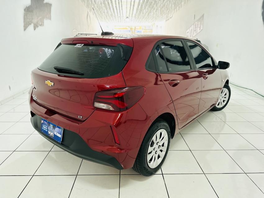 CHEVROLET Onix Hatch - Foto