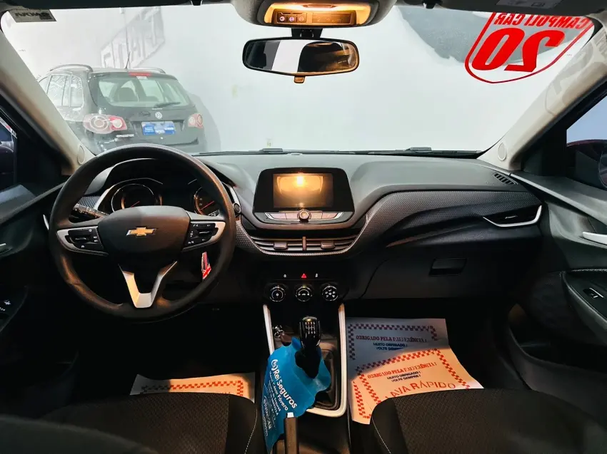 CHEVROLET Onix Hatch - Foto
