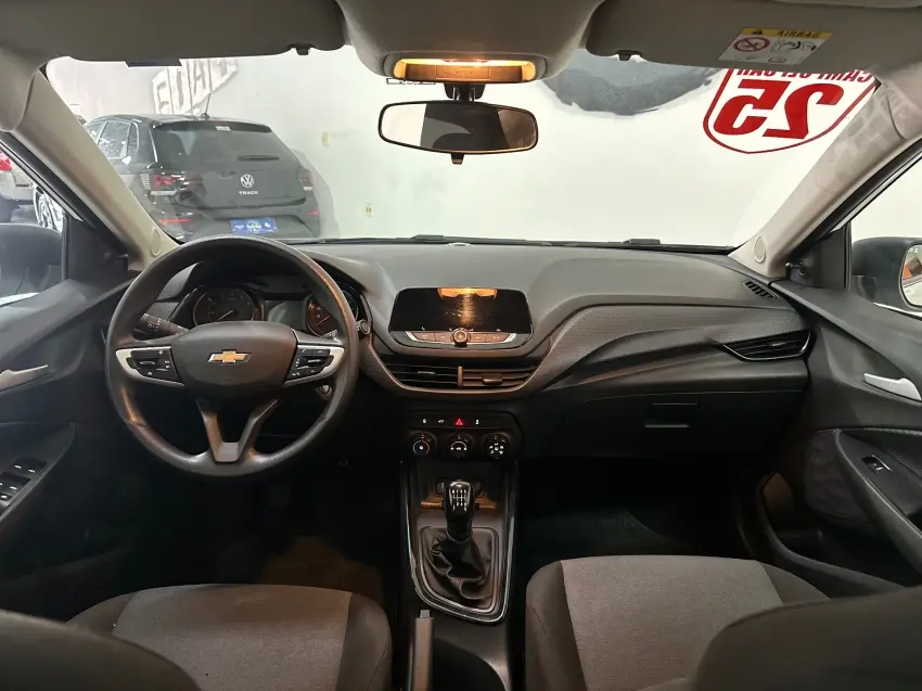 CHEVROLET Onix Hatch - Foto