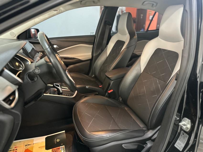 CHEVROLET Onix Sedan - Foto