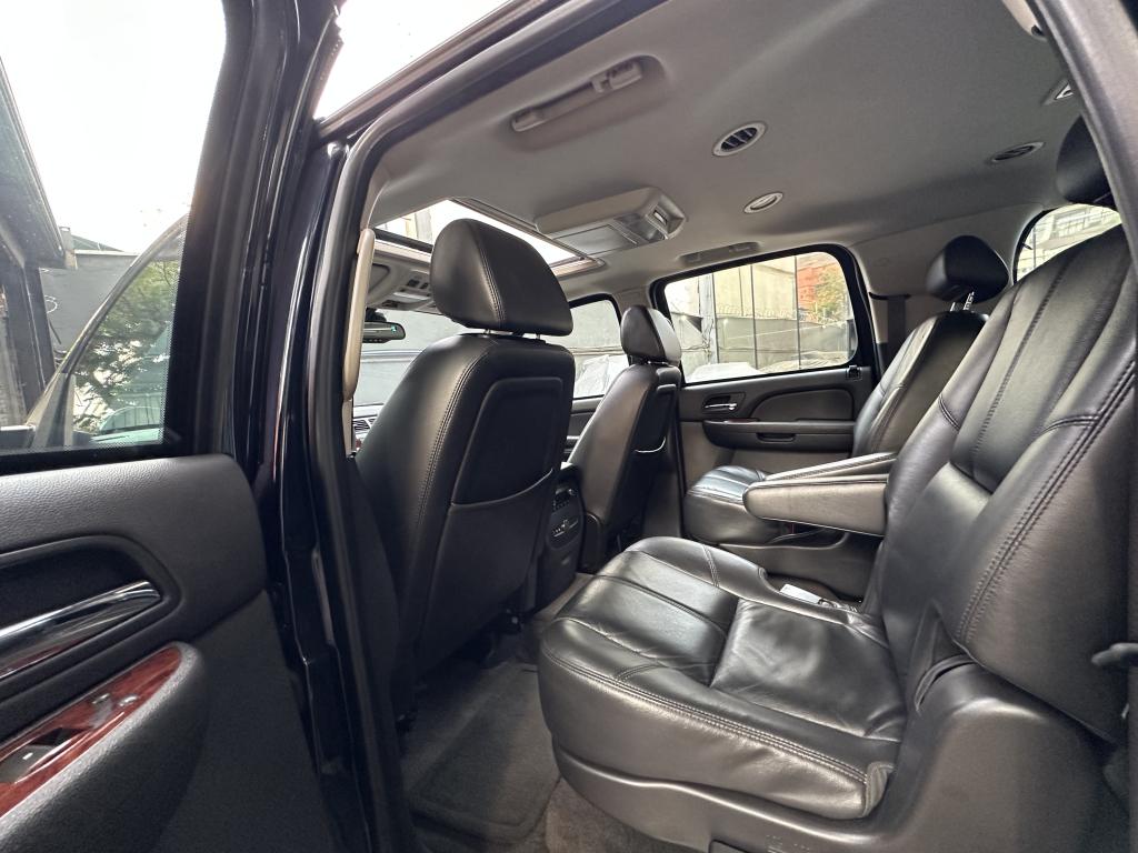 CHEVROLET Suburban - Foto